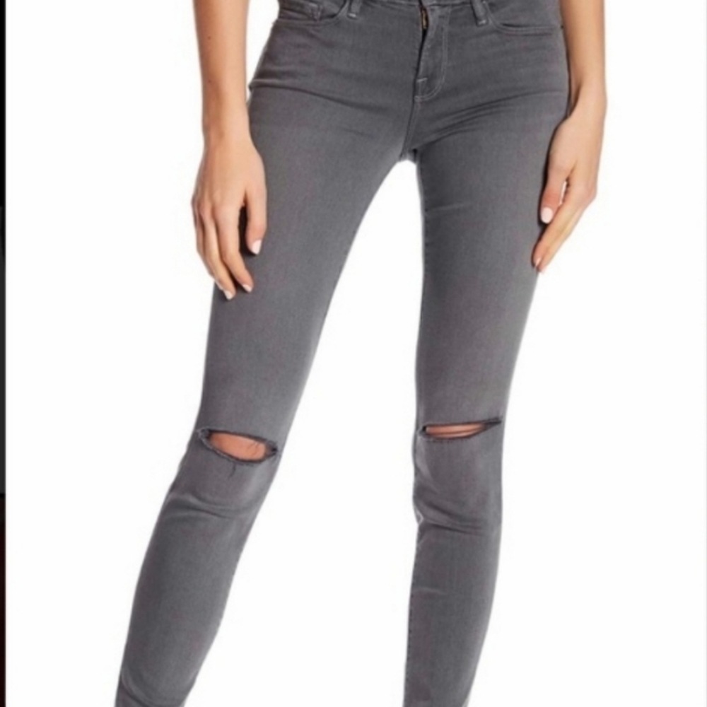 FRAME Gray Le Skinny de Jeanne Distressed Jeans